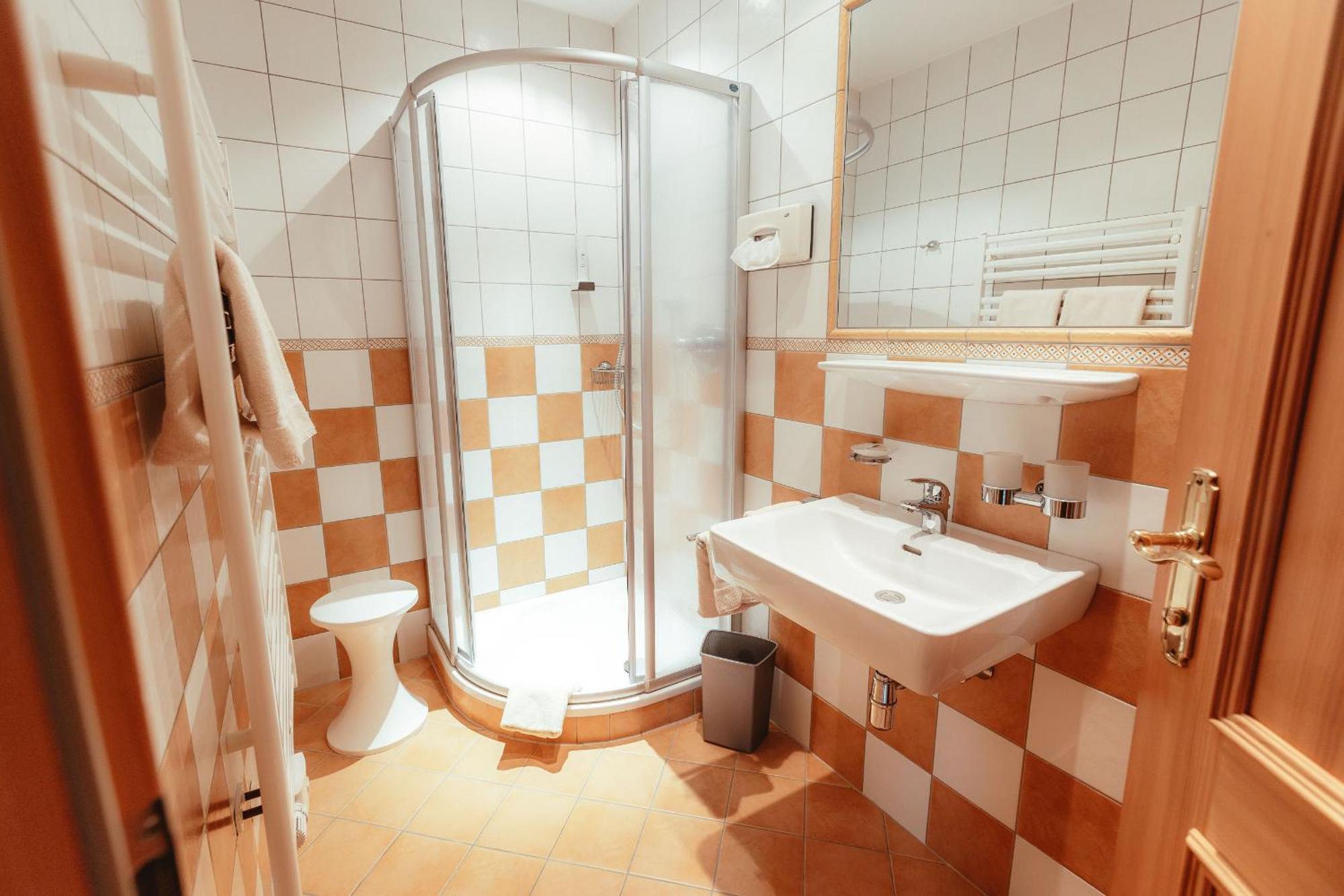 Hotel Gasthof Walcher ドルフガシュタイン エクステリア 写真